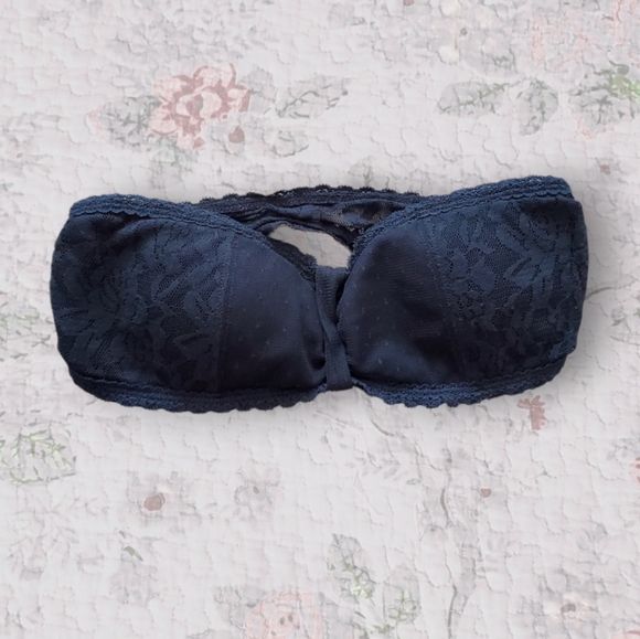Hollister 50s Print Lace Bandeau w Padding In Navy Blue - Picture 3 of 11